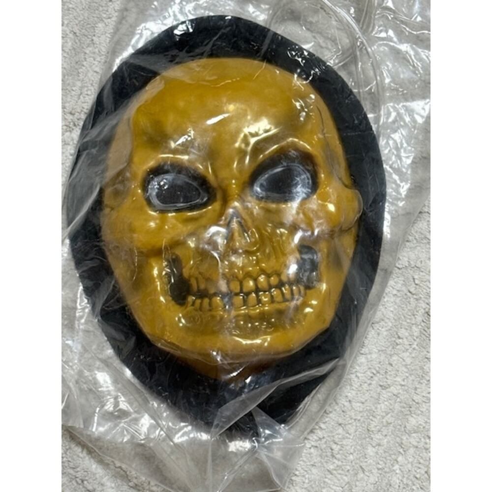 Fun World Halloween Dripping Bleeding Skull Skeleton Reaper Costume Mask New